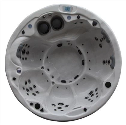 Ronde hottub